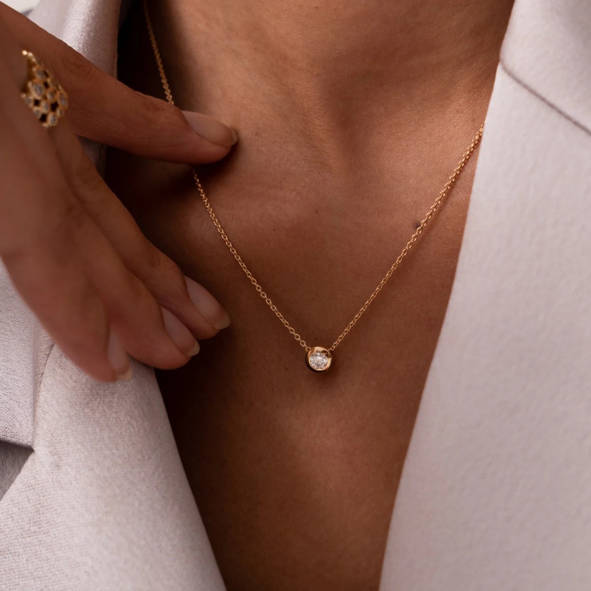 Колие с диамант Gemoria