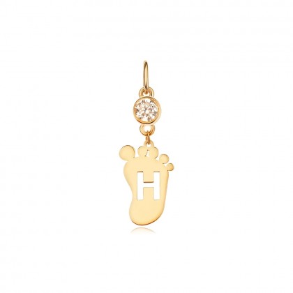 Златен мадальон бебешки крачета 