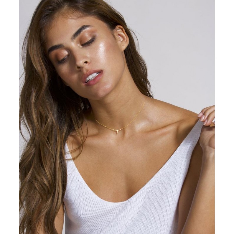 Златно колие с БУКВА