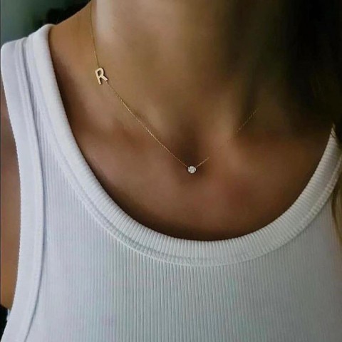Златно колие с циркон и буква по избор