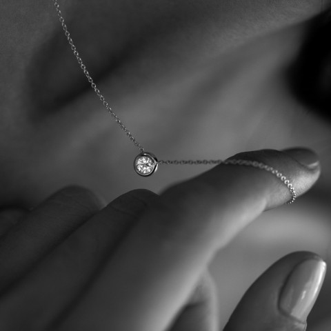 Златно колие One