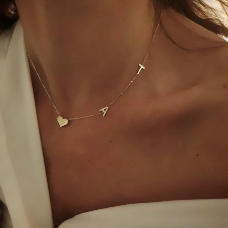 Златно колие със сърце  и букви по избор