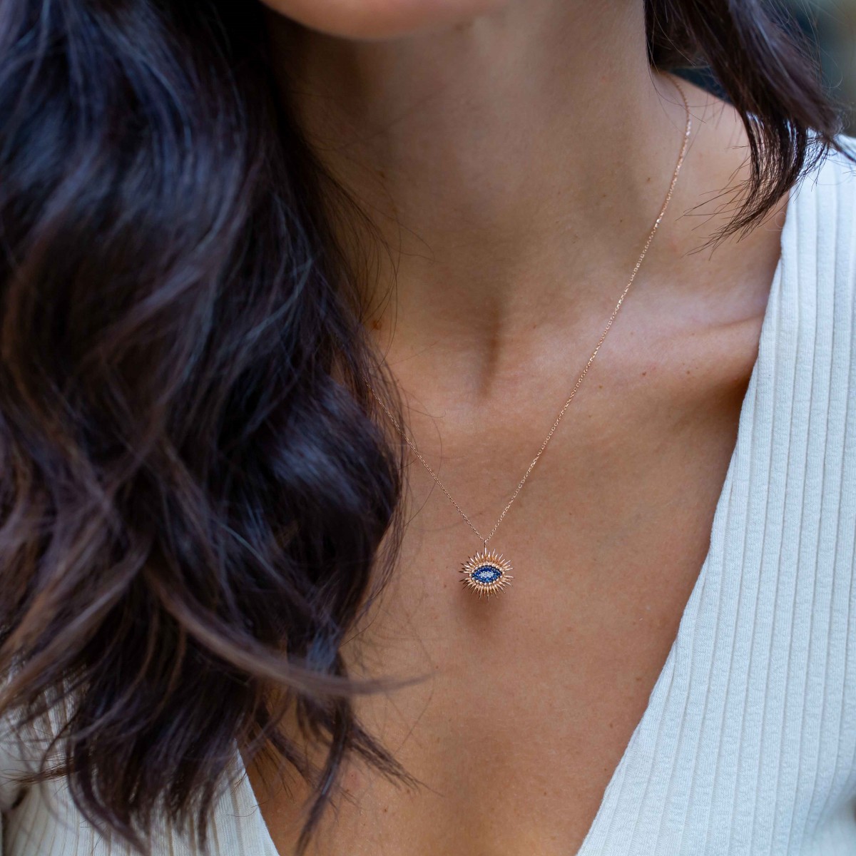 Златно колие Blue eye