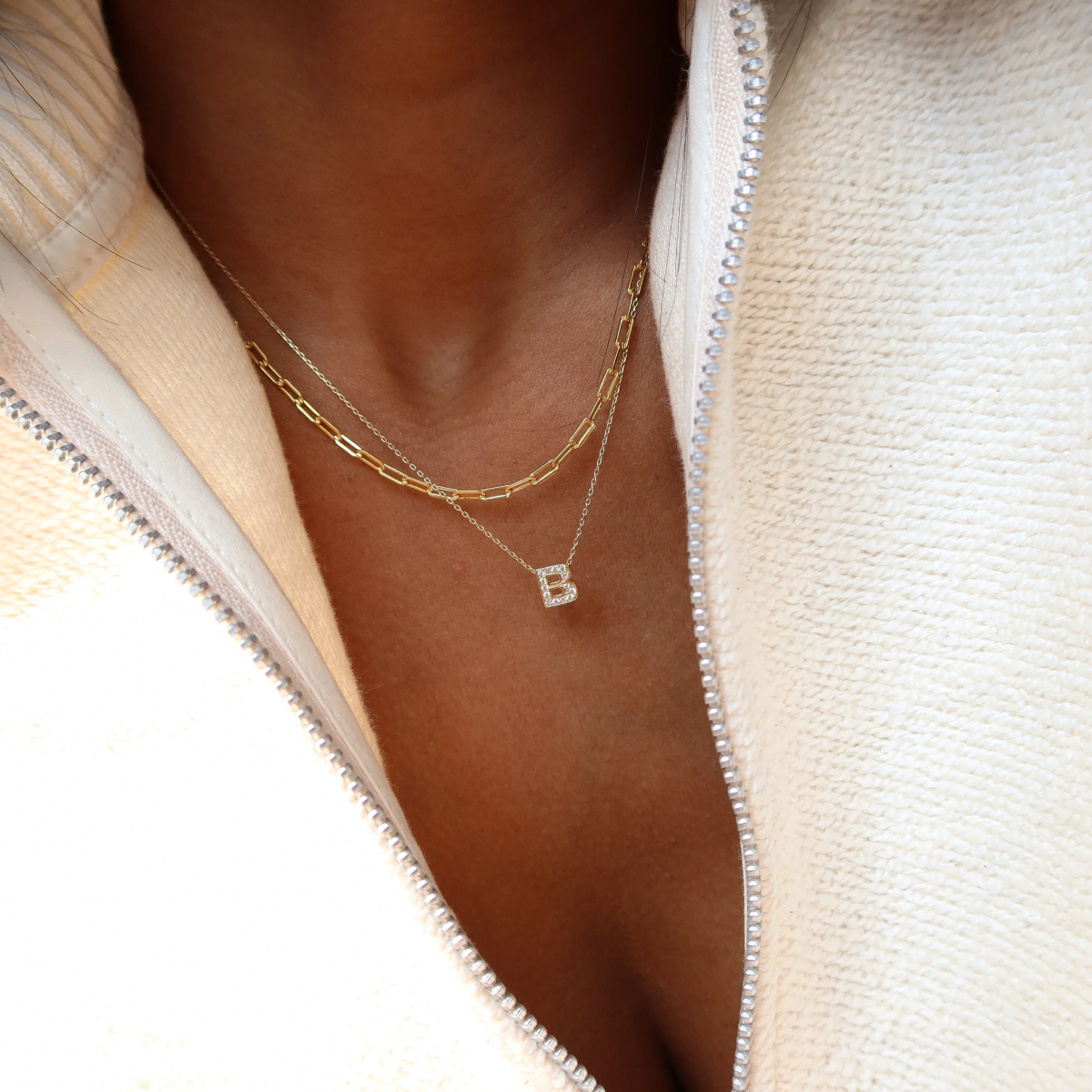 Златно колие Буква с камъни