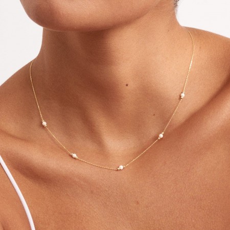 Златно колие с перли 