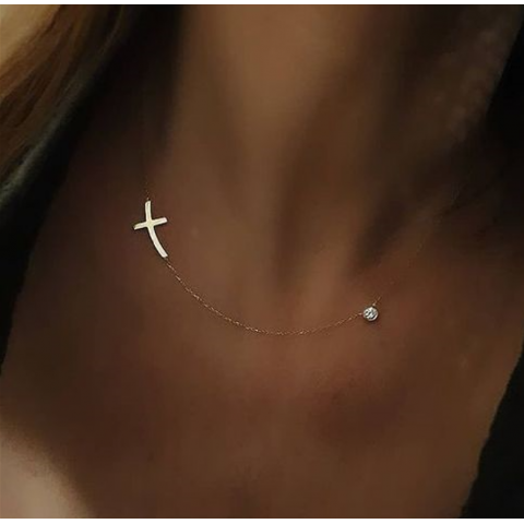 Златно колие кръст и циркон Златно колие кръст и циркон