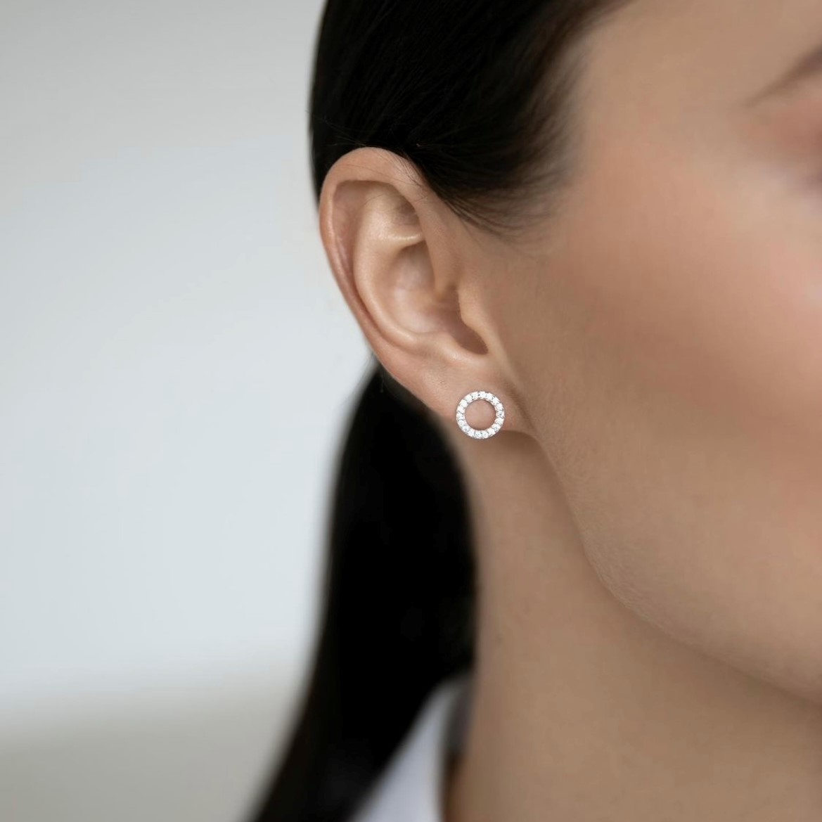 Златни обеци Love circle