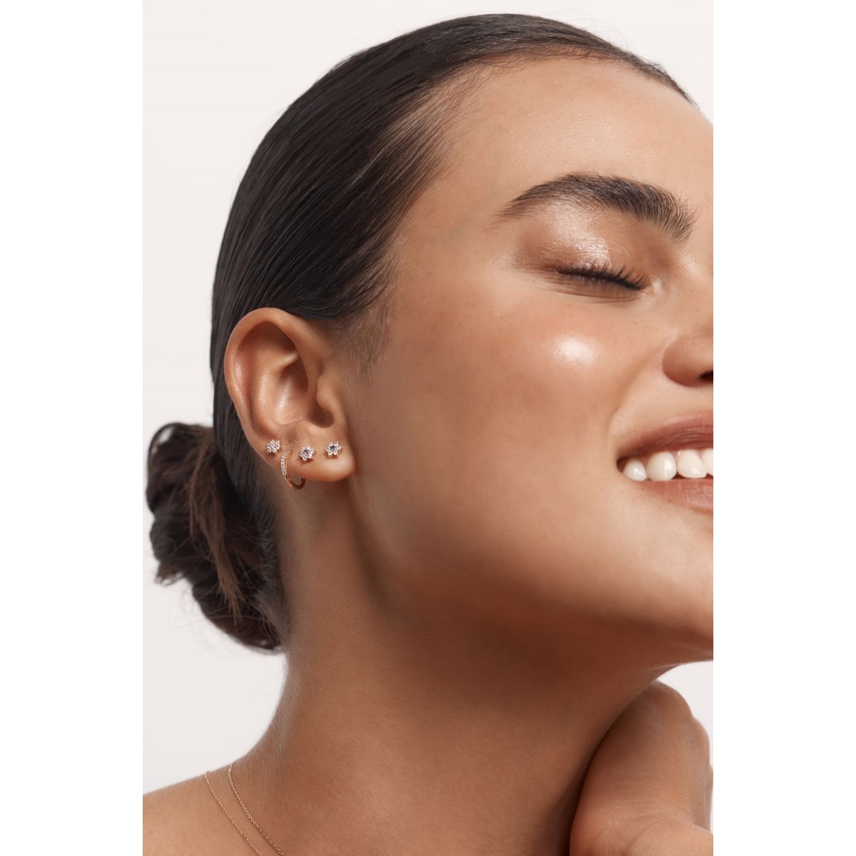 Златни обеци Ara