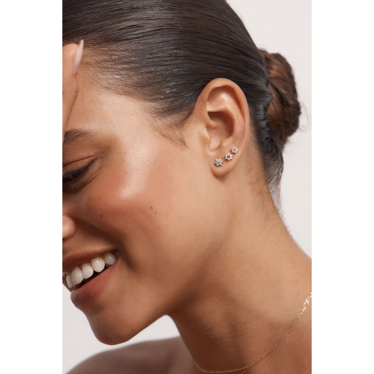 Златни обеци Ara