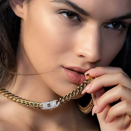 Златен чокър Choker Classic Pave с класическа плетка и бели цирконии