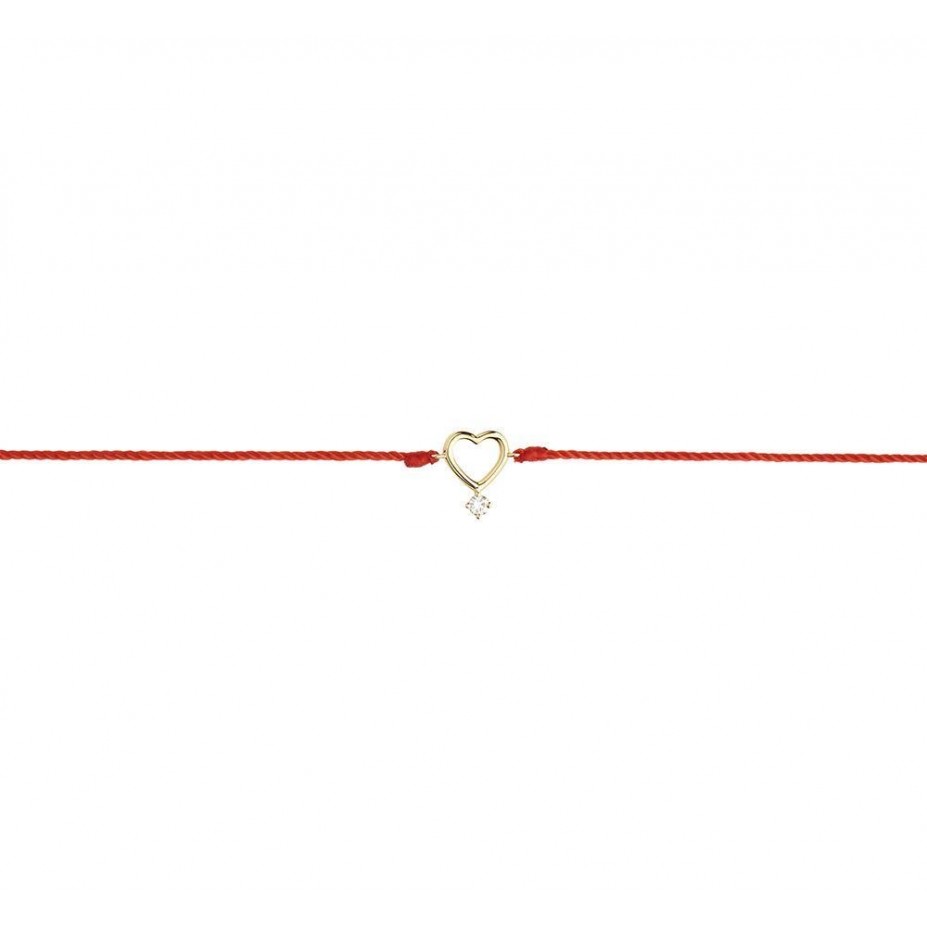 Гривна с червен конец и златен елемент сърце