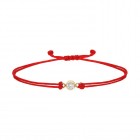 Червено конче с едно камъче