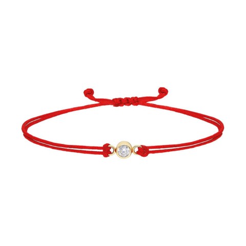 Червено конче с едно камъче