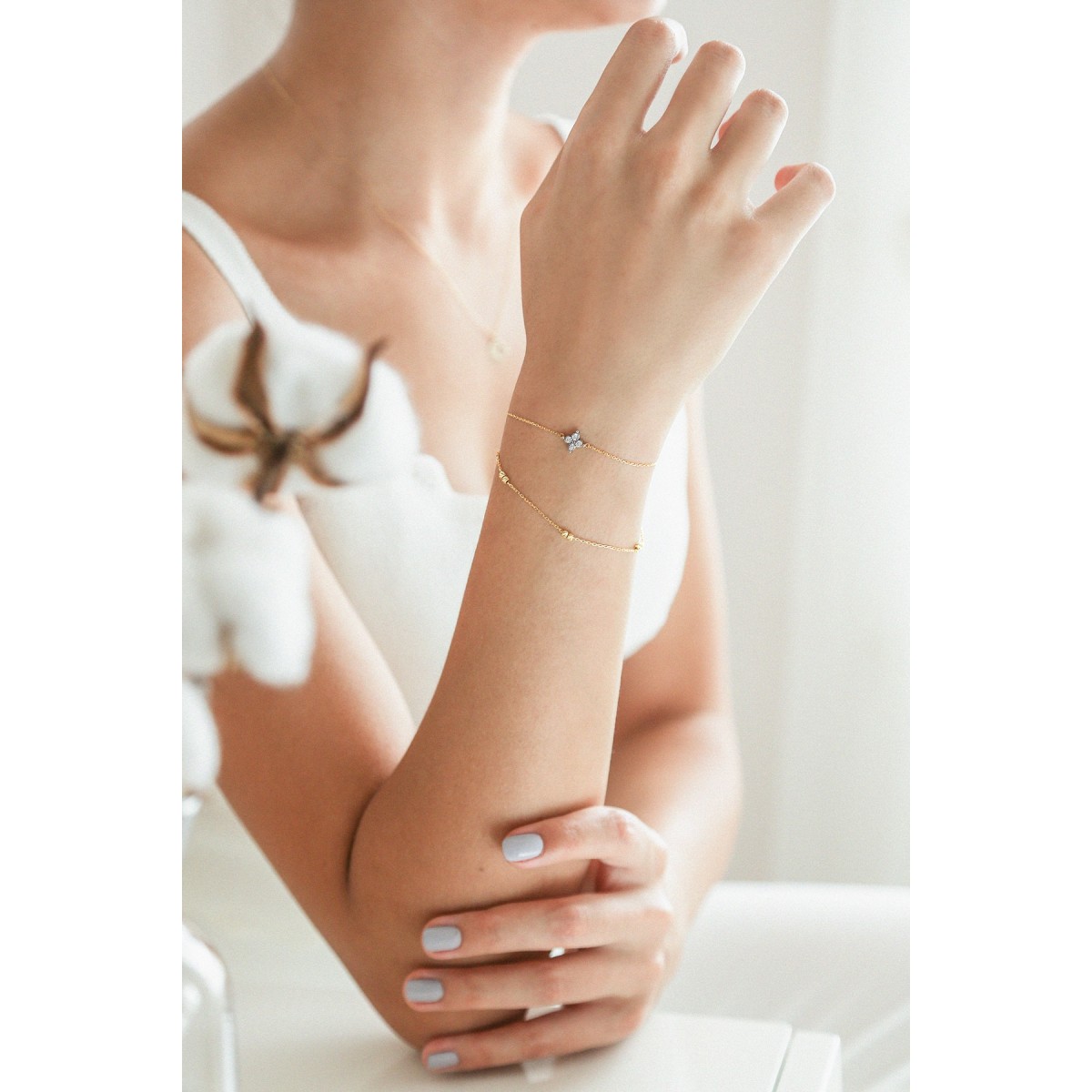 Златна гривна Duora