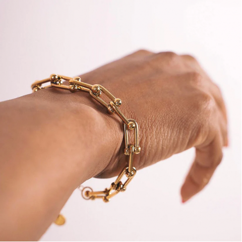 Златна Гривна Avella