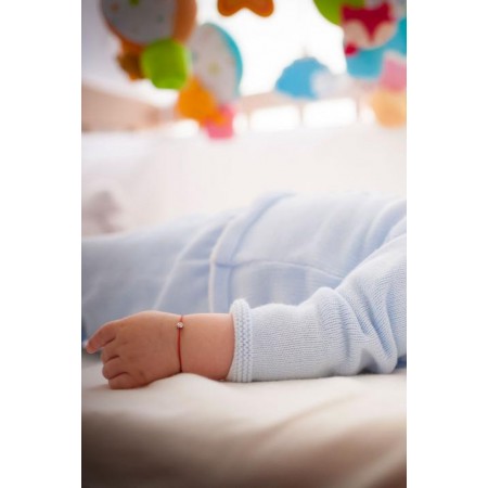 Червен конец с диамант за бебе 