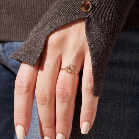 Златен пръстен D10647